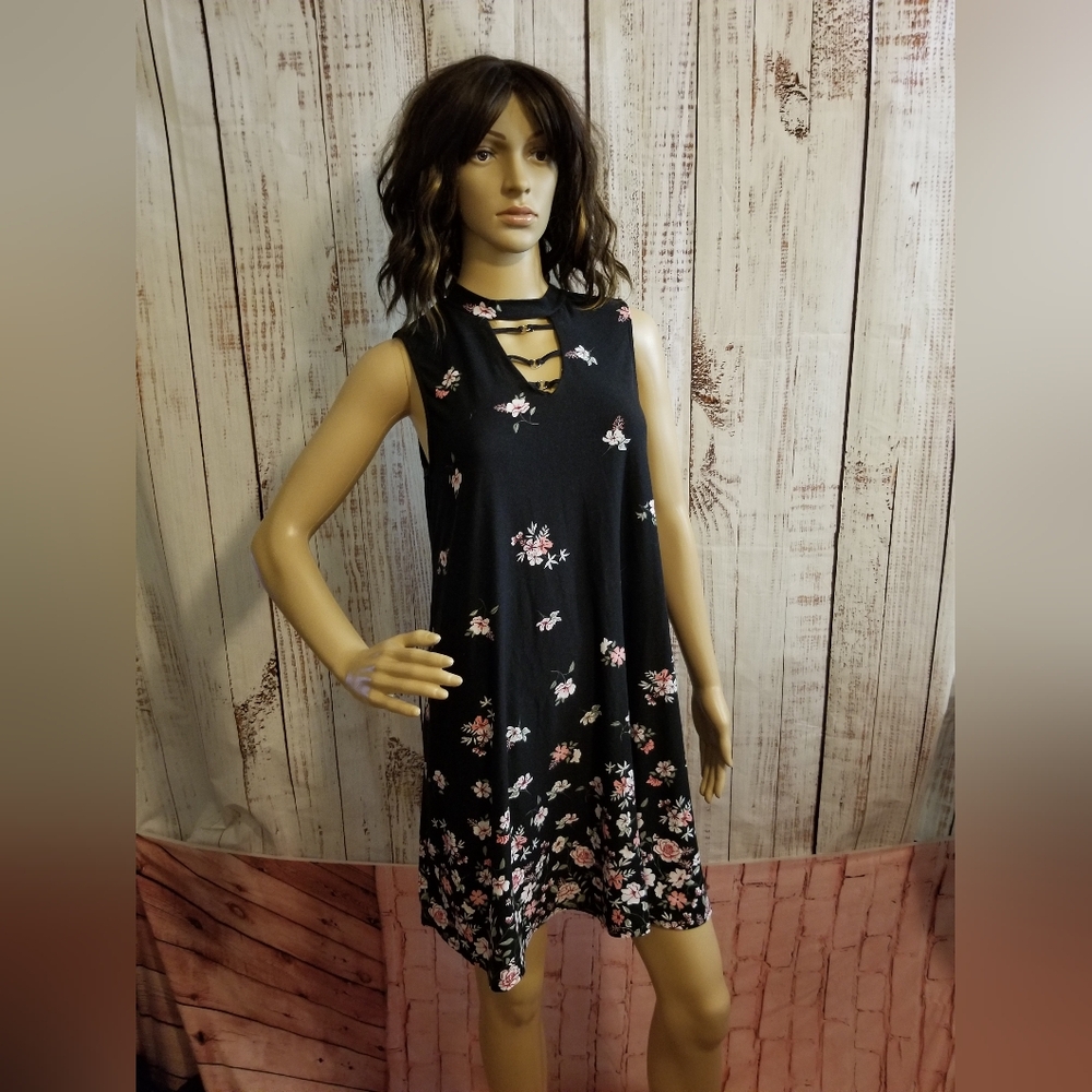 🤍 EUC NoBo Floral Dress Size L (Juniors 11-13)